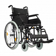 Кресло-коляска Ortonica для инвалидов Base 400 с пневматическими колесами.